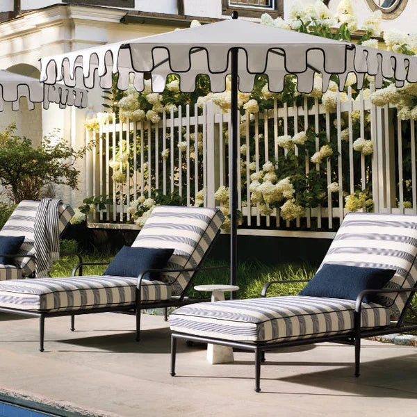 Outdoor Chaises & Daybeds